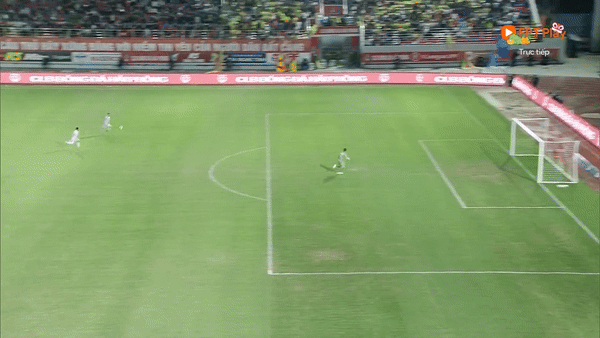 Đè bẹp Hải Phòng, Nam Định vững ngôi đầu V-League ảnh 3