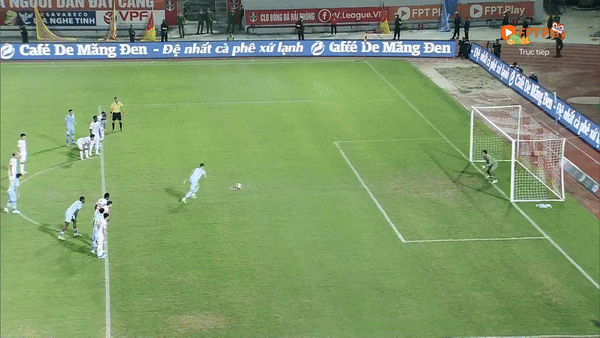 Đè bẹp Hải Phòng, Nam Định vững ngôi đầu V-League ảnh 5