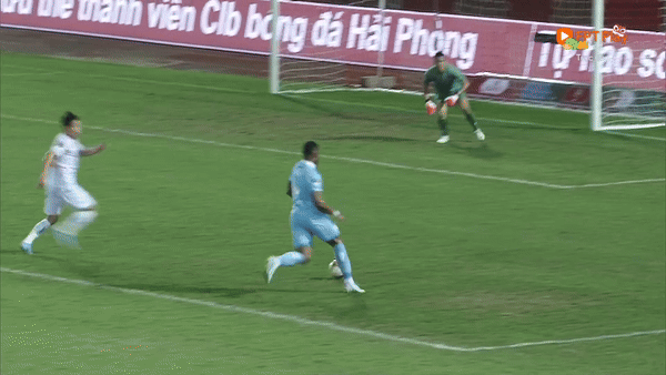 Đè bẹp Hải Phòng, Nam Định vững ngôi đầu V-League ảnh 4