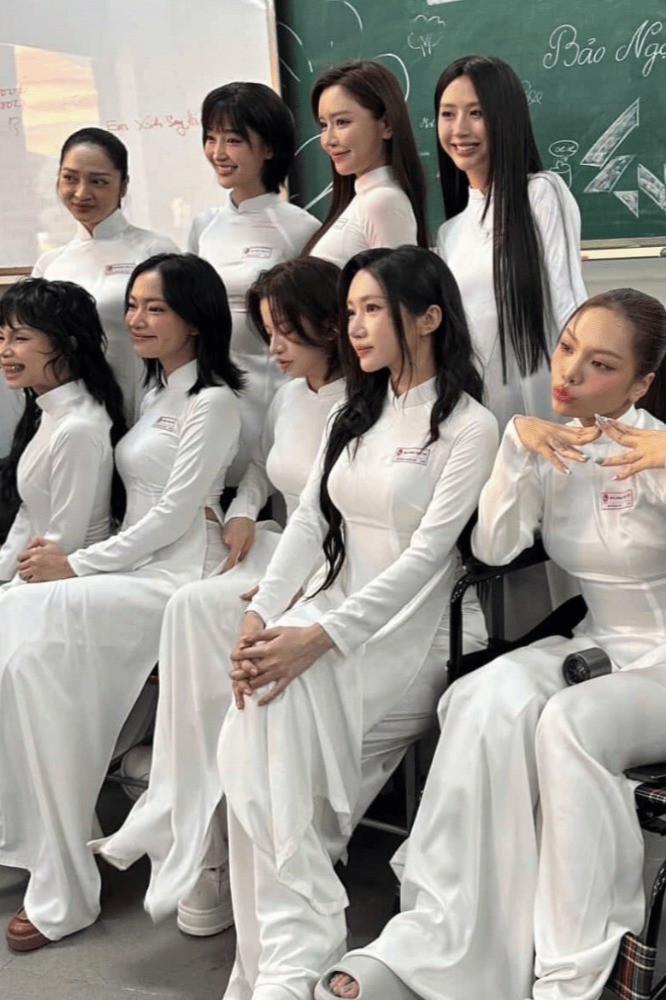 Dàn Em xinh duyên dáng, tinh nghịch trong hình tượng học trò. 1753025175838.jpg