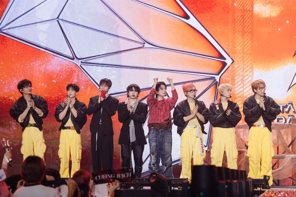 8-tan-binh-thang-cap-gop-mat-tai-vong-chung-ket-tan-binh-toan-nang-160043.jpg