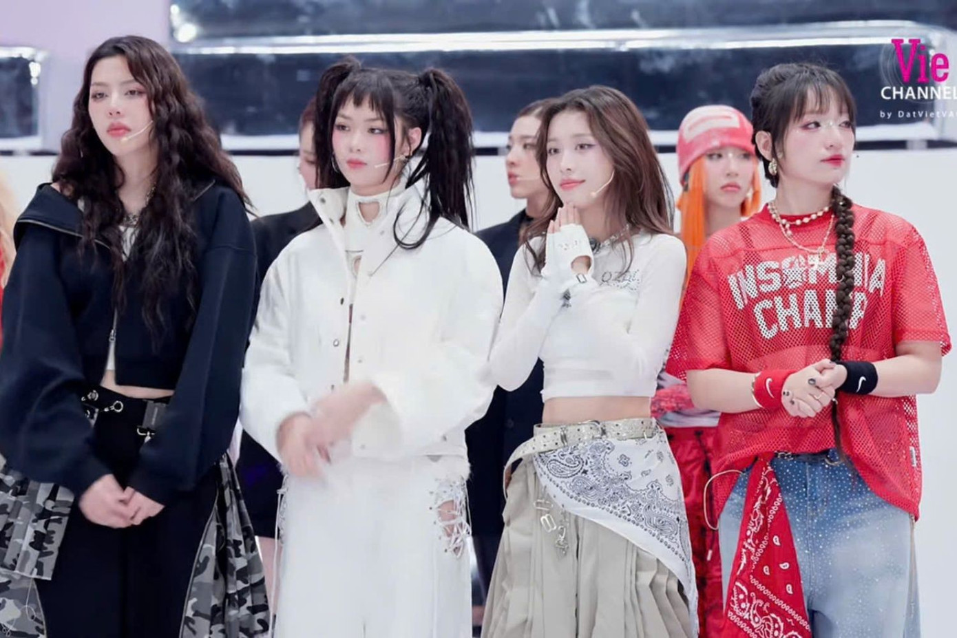 Muộii, Ánh Sáng AZA, Han Sara, Đào Tử A1J dừng chân sau Live Stage 3 Em Xinh "Say Hi". thiet-ke-chua-co-ten-2025-07-20t155742363.jpg
