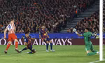 Barca thua sốc Atletico tại Camp Nou