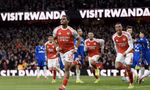 HIGHLIGHTS : Arsenal ngược dòng đánh bại Chelsea, vững ngôi đầu bảng 