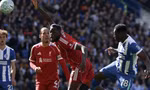 HIGHLIGHTS: Liverpool thua sốc Brighton, lỡ cơ hội bám đuổi MU 