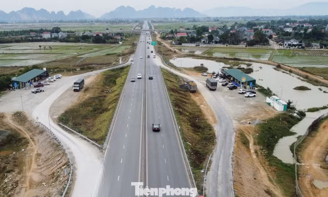 Trạm dừng nghỉ cao tốc Bắc Nam vẫn tạm bợ, xuống cấp