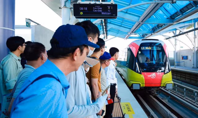 Đề xuất miễn phí vé xe buýt và đường sắt đô thị tại Hà Nội dịp nghỉ lễ 30/4 - 1/5