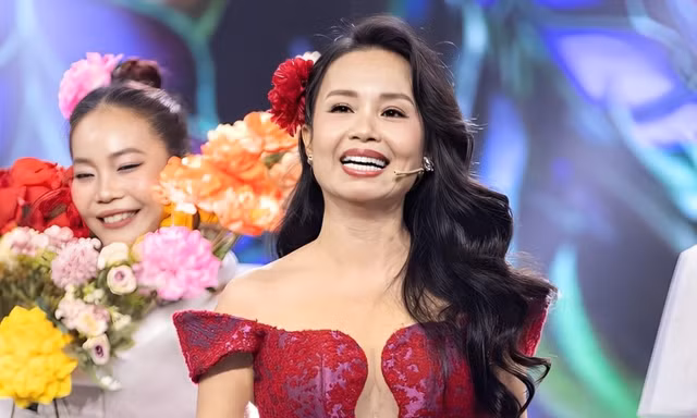 Ca sĩ Cẩm Ly và dàn hoa hậu hội tụ đón năm mới