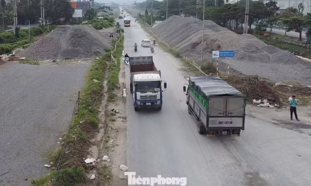 Quốc lộ 6 lại 'vỡ' tiến độ mặt bằng