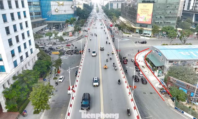 Hà Nội thu hẹp rào chắn dự án metro, mở rộng lòng đường phục vụ đi lại dịp Tết