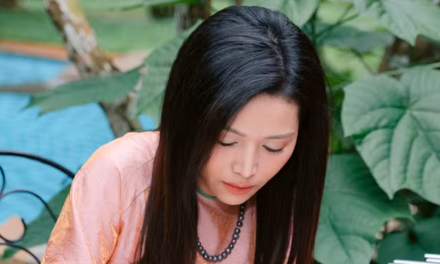 Đã đến lúc bước ra ánh sáng