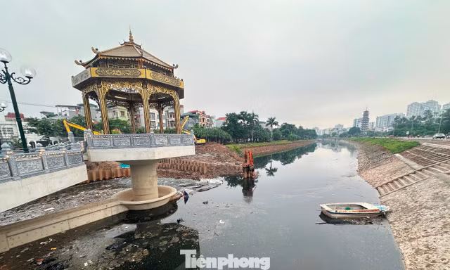 Đập dâng trên sông Tô Lịch hoạt động ra sao khi bổ sung nước từ Hồ Tây vào?