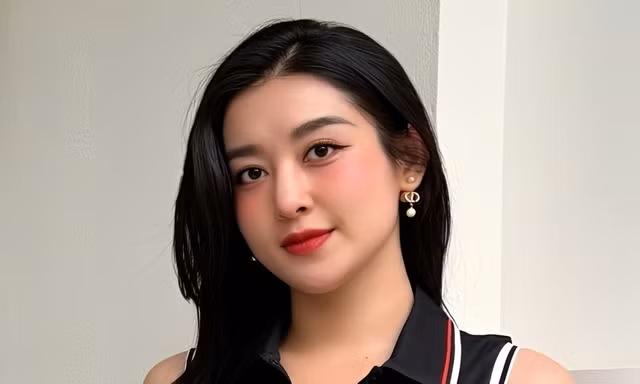 Từ vụ Á hậu Huyền My pass lại đôi giày hiệu cũ, nghĩ gì về chuyện nghệ sĩ thanh lý quần áo mặc rồi