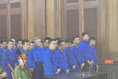 Các bị cáo tại phiên tòa.