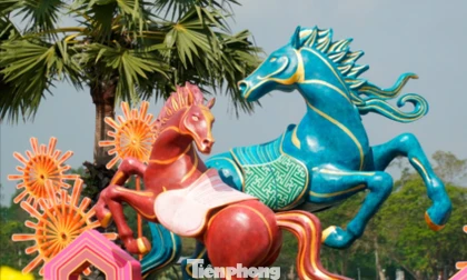 Giải mã thông điệp linh vật ngựa của Huế