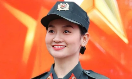 Chân dung nữ đại úy quật ngã nhóm 'quái xế' trên phố đi bộ Hồ Gươm