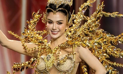 Thí sinh xiếc khỉ, trườn bò trên sân khấu Hoa hậu Hòa bình