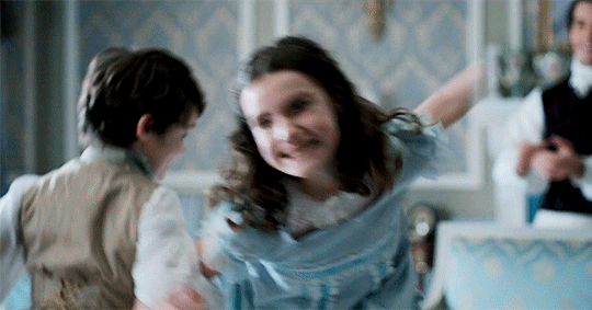 Mê mẩn “Bridgerton” của Netflix, không thể bỏ qua bộ tiểu thuyết lãng mạn của Julia Quinn ảnh 15