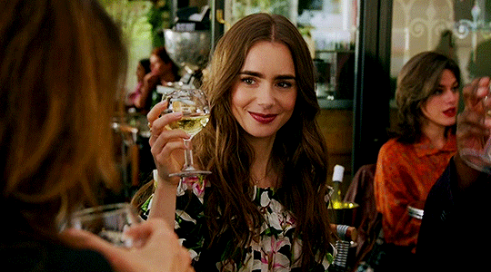 Lily Collins và những bộ phim hóa thành “nàng thơ” xinh đẹp nhất ảnh 15