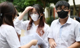  Phụ huynh đơn độc trong cuộc chiến ‘học thêm tự nguyện’