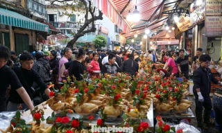 Chợ 'nhà giàu' Hàng Bè tấp nập ngày 29 tháng Chạp