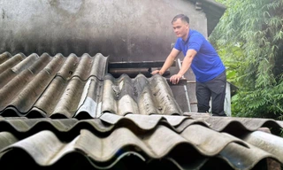 Sinh viên ‘cắm bản’ ở Nghệ An, tình nguyện sửa trường, dạy chữ cho trẻ em vùng cao