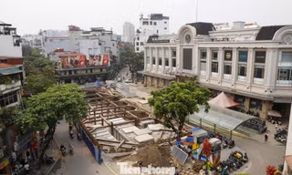 Tận thấy 'đại công trường' thi công chống ngập trên phố Hà Nội