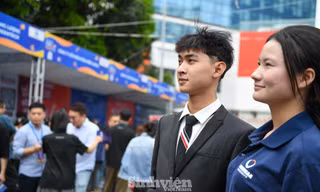 Theo chân sinh viên Phenikaa 'săn' việc làm: Học hỏi, thử sức và trưởng thành