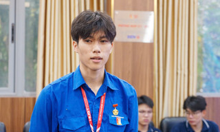 Sinh viên Bách khoa lao vào biển lửa cứu 5 người, nhận Huy hiệu 'Tuổi trẻ dũng cảm'