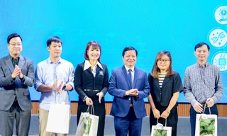 Sinh viên và chuyên gia tìm lời giải mã sức hút Blockchain trong tài chính số