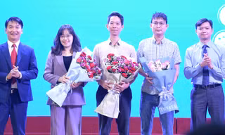 Sinh viên Việt Nam bàn về ‘Thu hút và quản lý nhân lực trong kỷ nguyên AI’