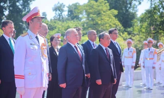 Quốc vương Jordan Abdullah II Ibn Al Hussein vào Lăng viếng Chủ tịch Hồ Chí Minh