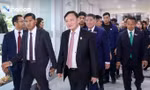 Máy bay riêng của cựu Thủ tướng Thaksin Shinawatra đáp xuống Bangkok