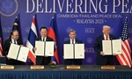 Thái Lan và Campuchia ký thoả thuận hoà bình tại Malaysia ngày 26/10. Ảnh: TTXVN