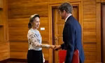 Myanmar công bố hình ảnh hiếm hoi về bà Aung San Suu Kyi