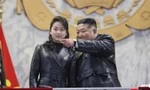 Con gái Chủ tịch Triều Tiên Kim Jong Un gây xôn xao với chiếc áo khoác 