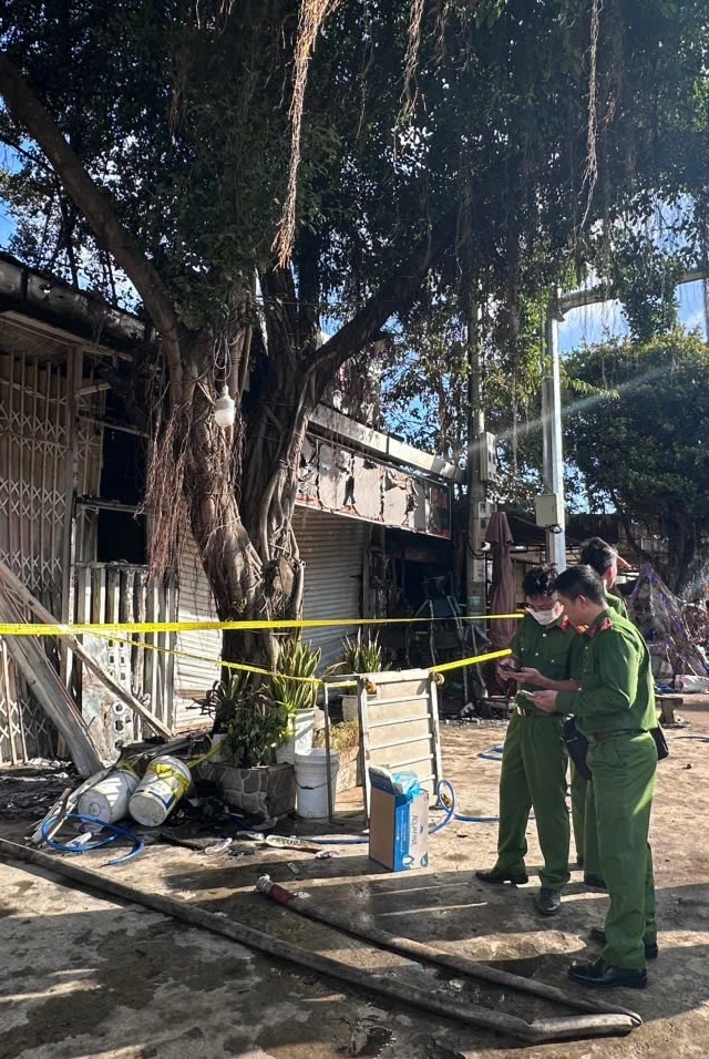 hiện trường vụ cháy.