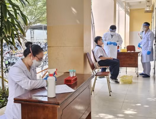 Từ vụ 3 học sinh mắc não mô cầu nguy hiểm: Bác sĩ cảnh báo khẩn