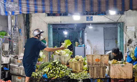TP. HCM: Giới trẻ tìm đủ mọi cách để chống chọi mùa nắng nóng
