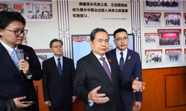 Chủ tịch Quốc hội Trần Thanh Mẫn thăm mô hình tiếp nhận ý kiến người dân của Bắc Kinh