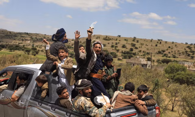 Houthi dồn dập tấn công Ả-rập Xê-út, chiếm thêm hai đảo chiến lược ở Biển Đỏ
