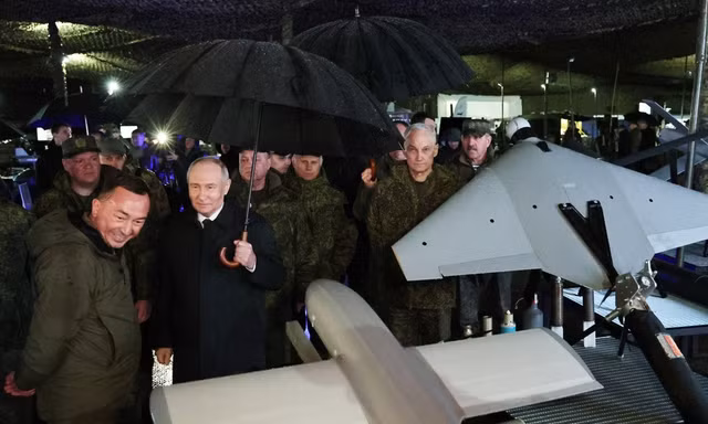 Tổng thống Putin thị sát cuộc tập trận lớn sau khi cảnh báo NATO