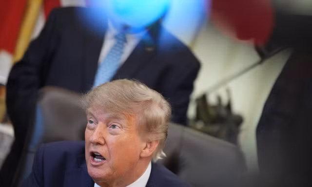 Tổng thống Mỹ Trump đe dọa cắt thương mại với một số quốc gia nếu Fed không hạ lãi suất