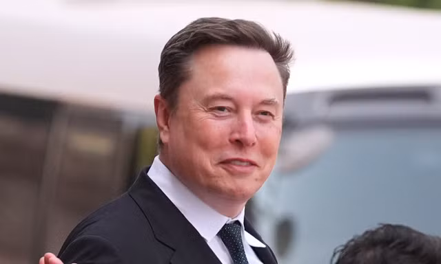 Tổng thống Nga Putin gây bất ngờ khi ca ngợi tỷ phú Elon Musk