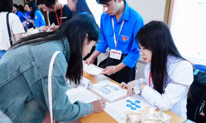 Trường Đại học Y Hà Nội bất ngờ dừng tuyển sinh tổ hợp C00, B00 cho ngành Tâm lí 
