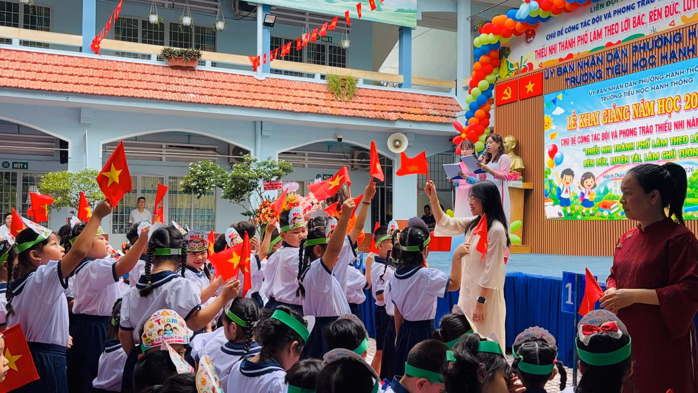Rộn ràng khai giảng năm học mới: 26 triệu học sinh, sinh viên tới trường ảnh 32