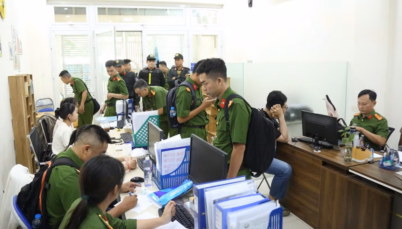 3-hinh-kham-xet.jpg