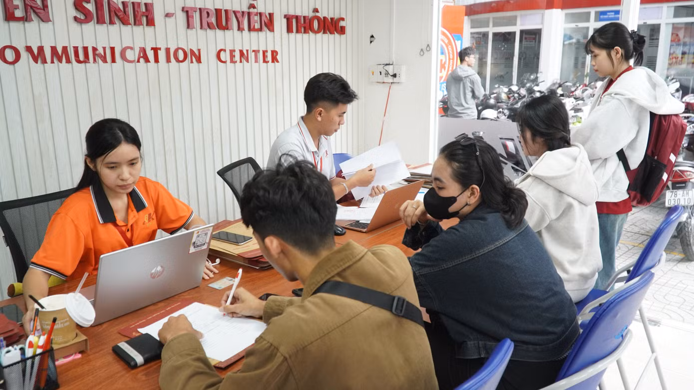 Nhiều thí sinh chọn ngành thanh nhạc tại trường CĐ Bách khoa Sài Gòn