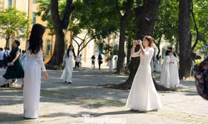 Miền Bắc nắng nóng ngày khai trường