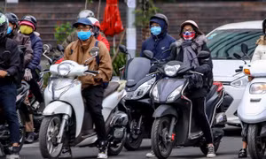 Miền Bắc hửng nắng trước khi đón mưa liên tục
